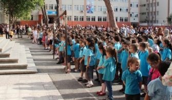 806x378-okullar-ara-tatile-ne-zaman-girecek-meb-2022-2023-okullar-ayin-kacinda-kapanacak-iste-ilk-ara-tatil-takvimi-1666131061266