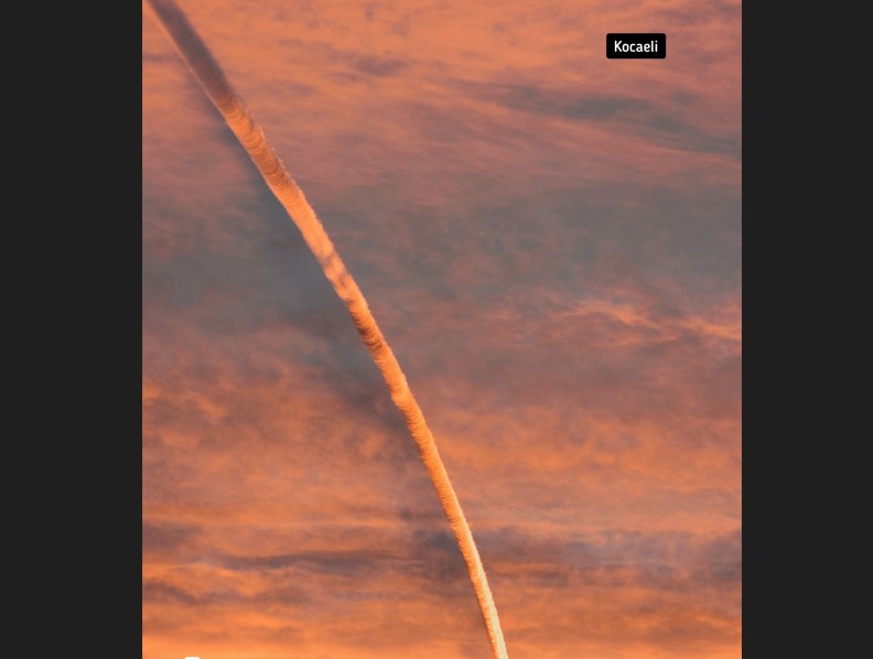 Kocaeli’de gökyüzünde tuhaf görüntü! Ne olduğu tartışma yarattı… Füze denemesi, hortum, uzaylı…