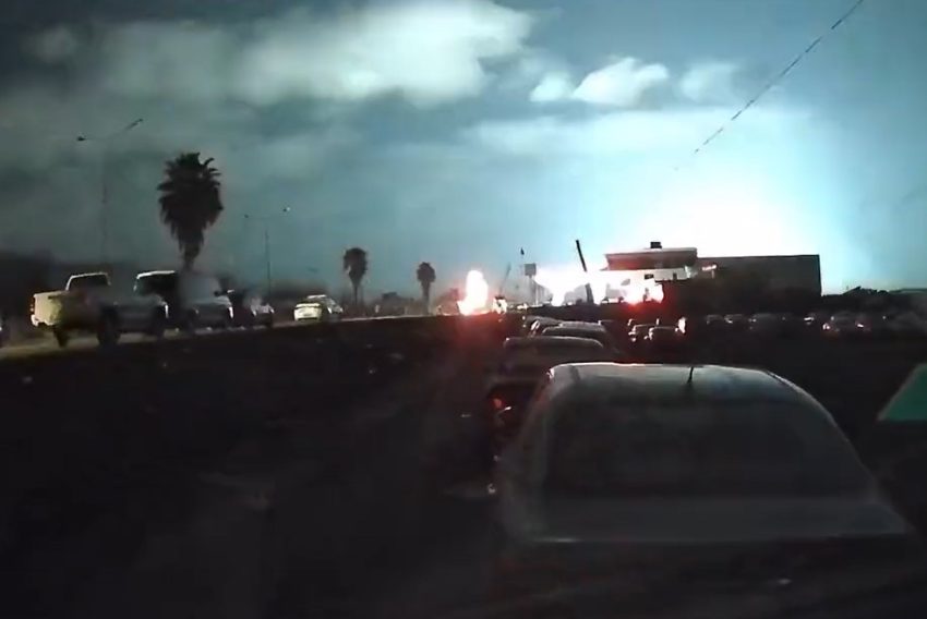 Hatay deprem anı araç kamerasında! Öyle bir sallandı ki… Yer beşik gibi sallandı!