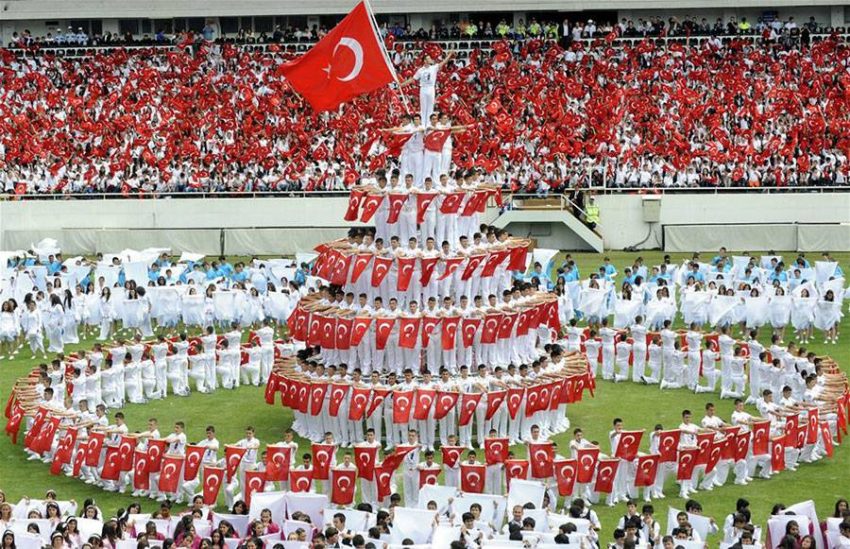 19 Mayıs eskiden böyle kutlanırdı? Nerede o eski 19 Mayıs kutlamaları… Geçmişten günümüze zaman yolculuğu…