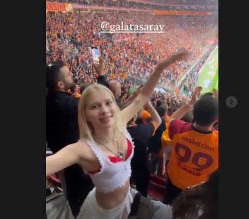 Aleyna Tilki’den Galatasaray tribününde danslı şampiyonluk kutlaması!