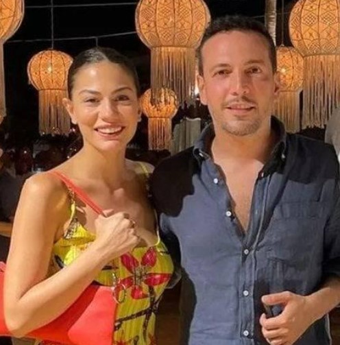 Demez Özdemir ile ayrılıkları olay olmuştu! Oğuzhan Koç sahneden çağrı yaptı: “Ya terk et ya da hemen gel!”